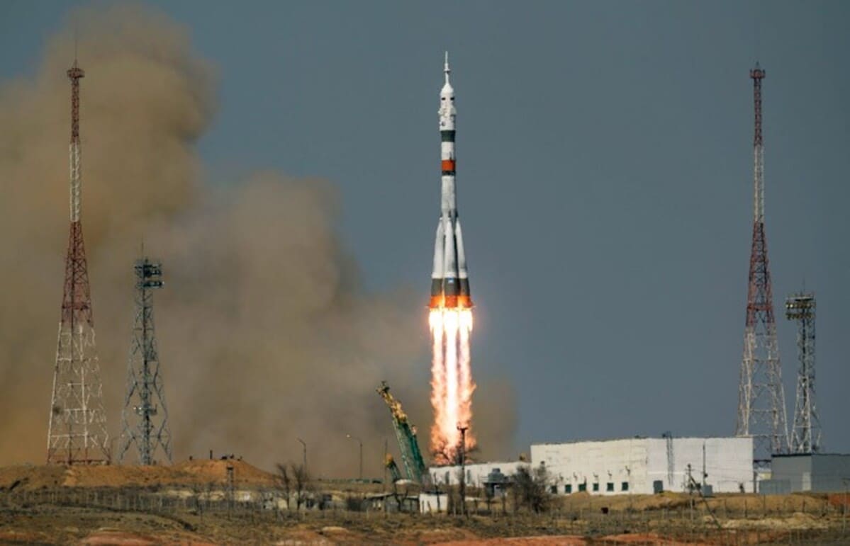 Минобороны России проводит новые испытания на орбите в проекте Космос-2553-0