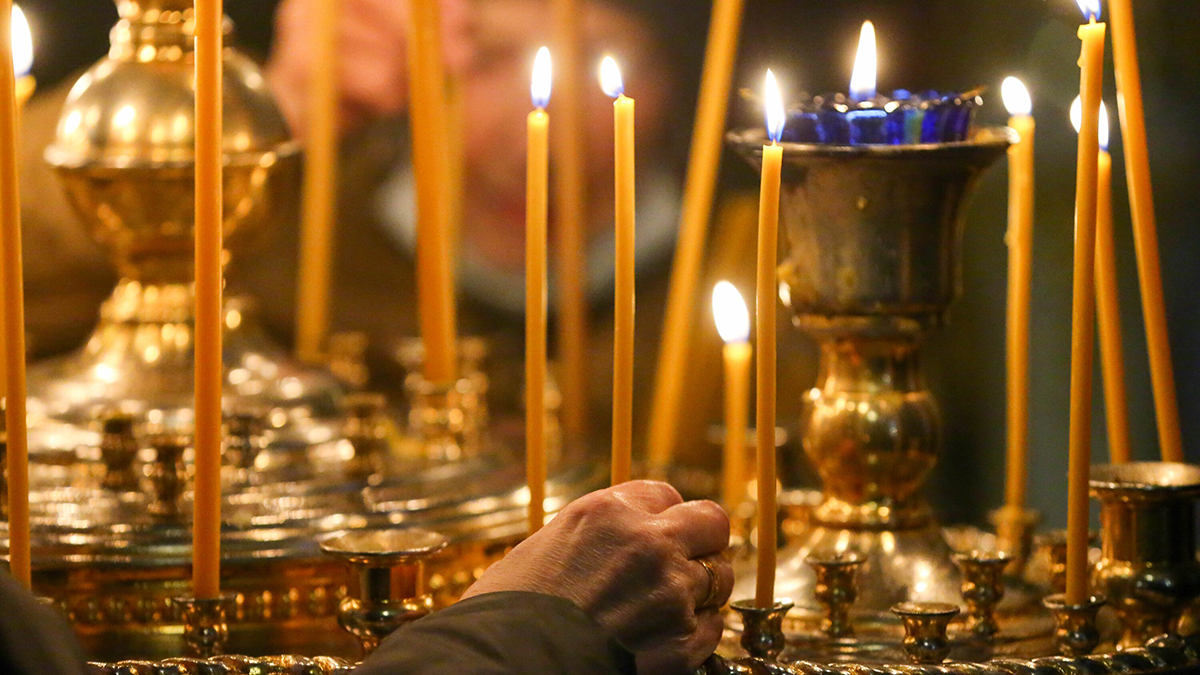 Томский пономарь случайно подпалил себе волосы во время пасхальной службы