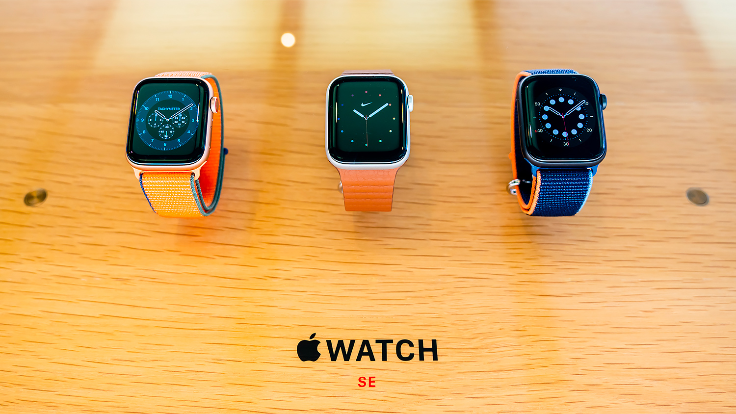 Apple представила яркие обновления для часов Watch SE 3 и Series 10-0