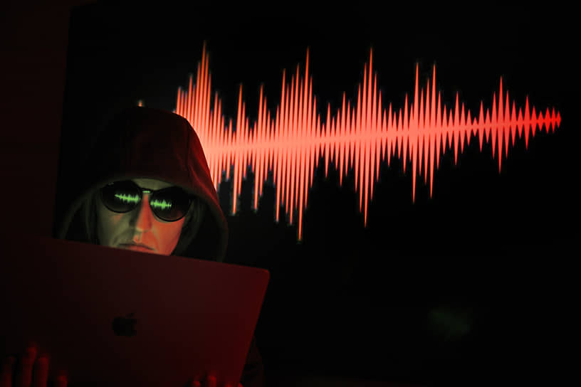 Роскомнадзор информирует о новых схемах мошенничества через WhatsApp и СНИЛС-0