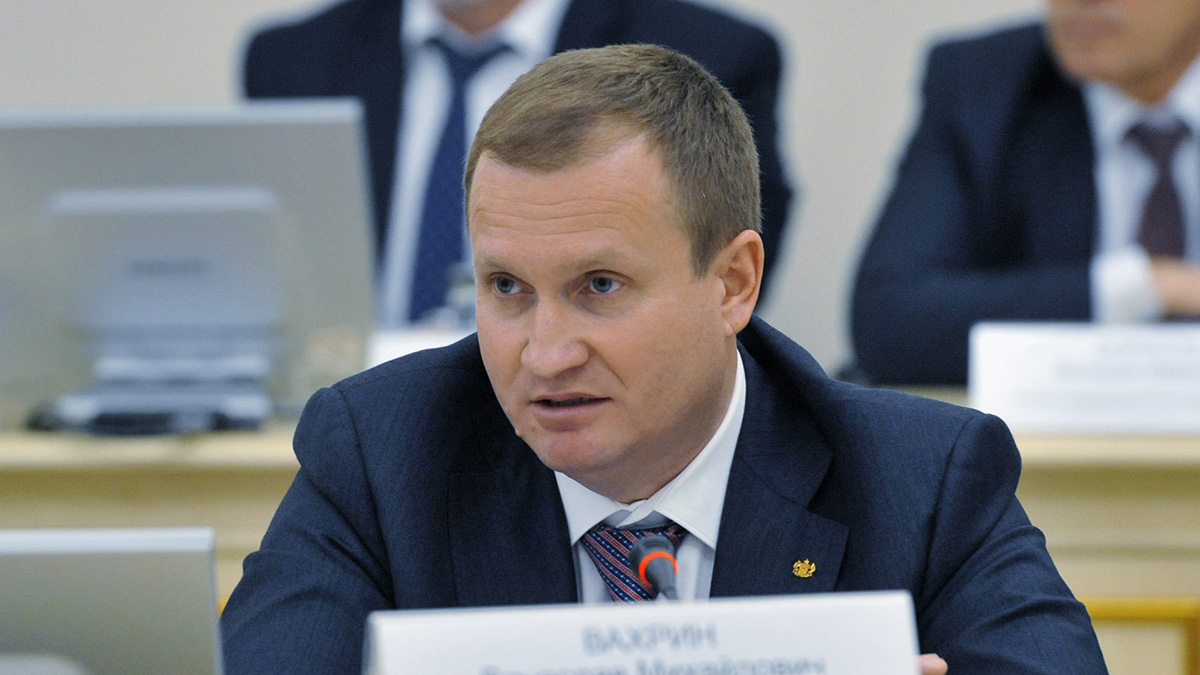 Обвиняемого во взятке тюменского замгубернатора Вахрина отстранили от должности