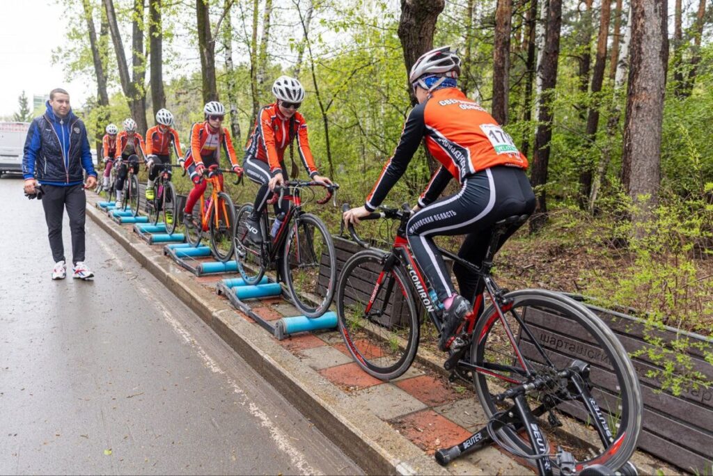 Алексей Вихарев и велогонки в Шарташском лесном парке Екатеринбург