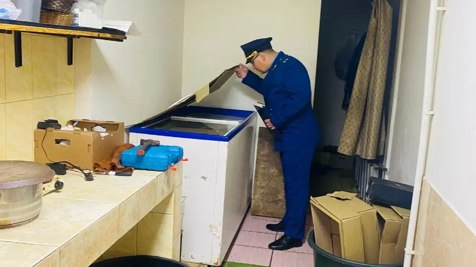 Многочисленные нарушения нашли в кафе, где смертельно отравился ребенок