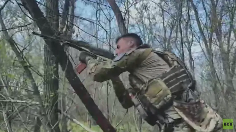 Боец Тан с 5 м уничтожил летевший в него украинский FPV-дрон