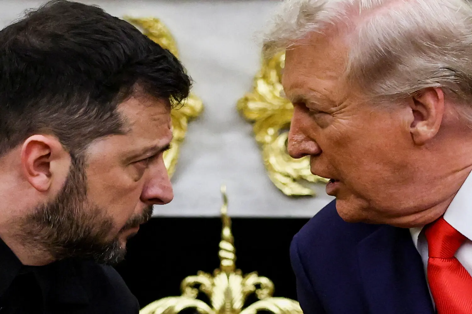 Владимир Зеленский и Дональд Трамп провели напряжённую встречу-0