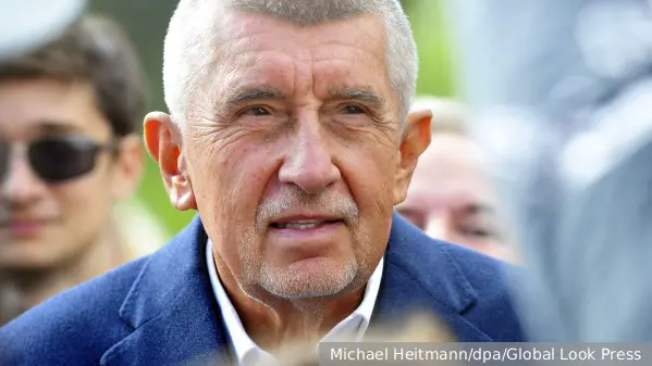 Бабиш пообещал не мешать чешским фирмам поставлять вооружения на Украину