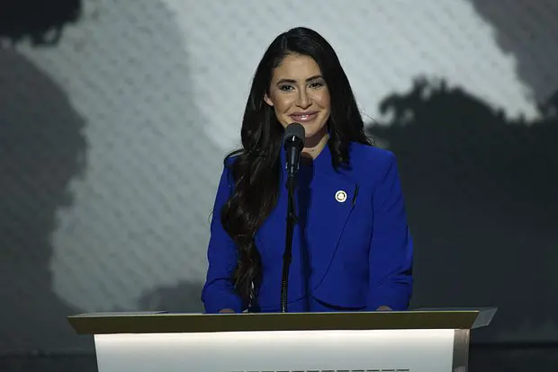 Анна Паулина Луна