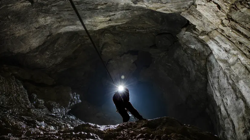 Спелеолог Самохин рассказал о сложностях работы в подземных пещерах