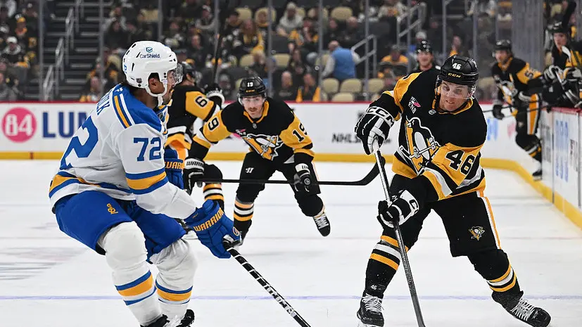 Болельщик «Питтсбурга» упал с трибуны во время матча НХЛ с «Сент-Луисом»