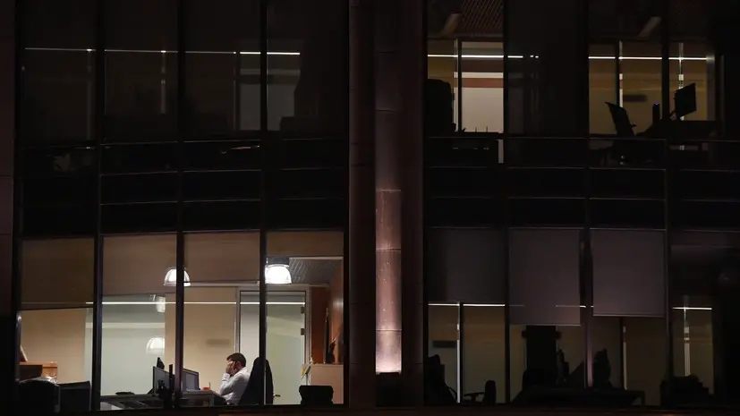 Сокращённая суббота и досрочные выплаты: в России началась шестидневная рабочая неделя