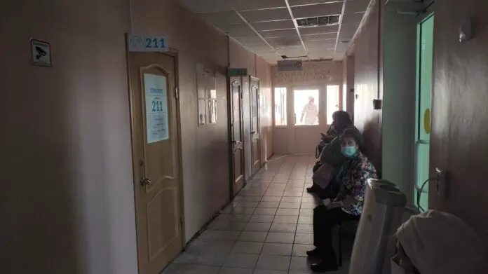 Татьяна Савинова в Свердловской области делится оптимистичными перспективами для медучреждений-0