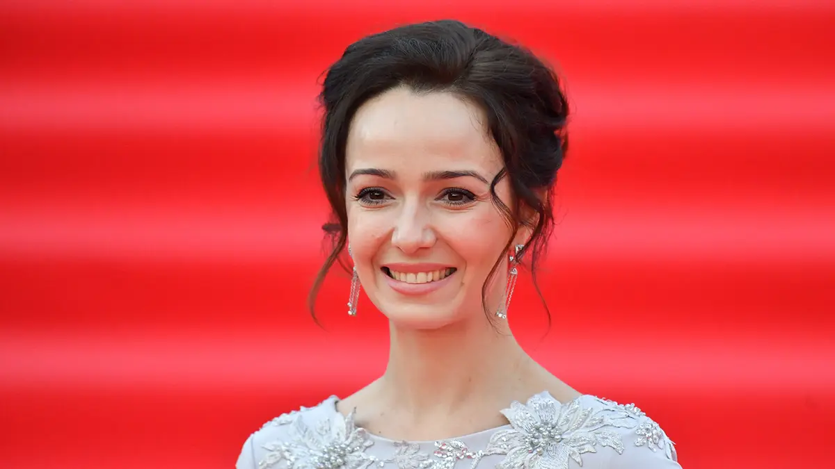 «Официально семья»: Валерия Ланская вышла замуж за композитора Марка Дорбского