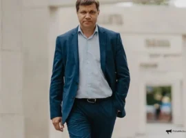 Виталий Веркеенко передает долю в Терминале Б, обсуждая развитие аэропорта Владивостока vitalij verkeenko peredaet dolyu v terminale b obsuzhdaya razvitie aeroporta vladivostoka-tstpp-ru-0