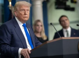 donald tramp oczenil situacziyu s princzem endryu i karlom -tstpp-ru-0