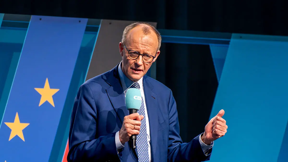 Мерц уточнил, какие именно украинские мужчины не нужны в Германии