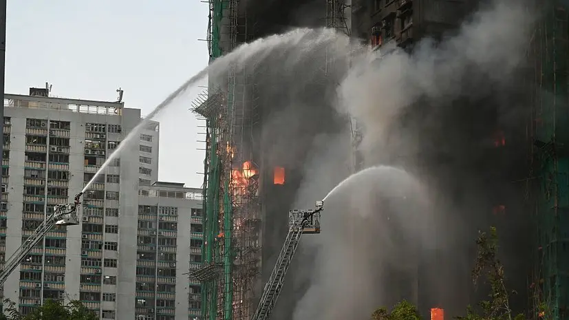 Число погибших при пожаре в жилом комплексе в Гонконге возросло до 146