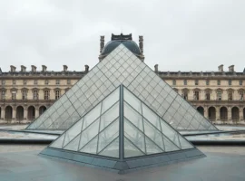 i zagadochnyj ograbitel luvra raskryvayut tajnu-tstpp-ru-0