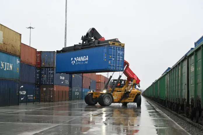 ИННОПРОМ отметил достижения ТЛЦ «Уральский» в укреплении связей России с Казахстаном и Китаем-0