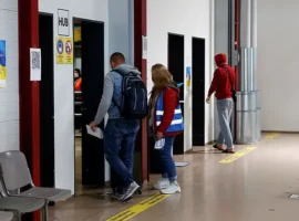 karsten linneman iz hds prizyvaet k uzhestocheniyu vyplat bezhenczam iz ukrainy-tstpp-ru-0