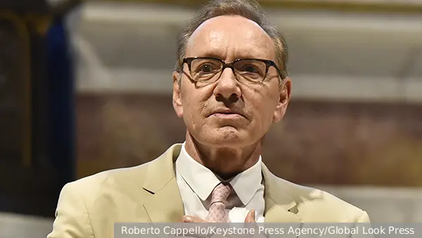 Актер Кевин Спейси признал себя бездомным 