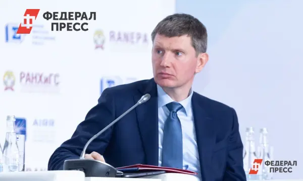 Максим Решетников и Юрий Зайцев посетили парк-отель на озере Шап и аэропорт Йошкар-Олы-0