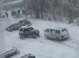 Массовые аварии на скользких дорогах Камчатки и Лыткарино после снегопада massovye avarii na skolzkih dorogah kamchatki i lytkarino posle snegopada-tstpp-ru-0