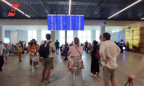 Отмена авиарейсов создает вызовы для российских туристов в ОАЭ-0