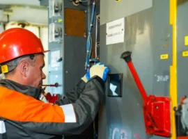 petr biryukov soobshhaet o pochti zavershyonnom remonte elektropodstanczij v moskve-tstpp-ru-0