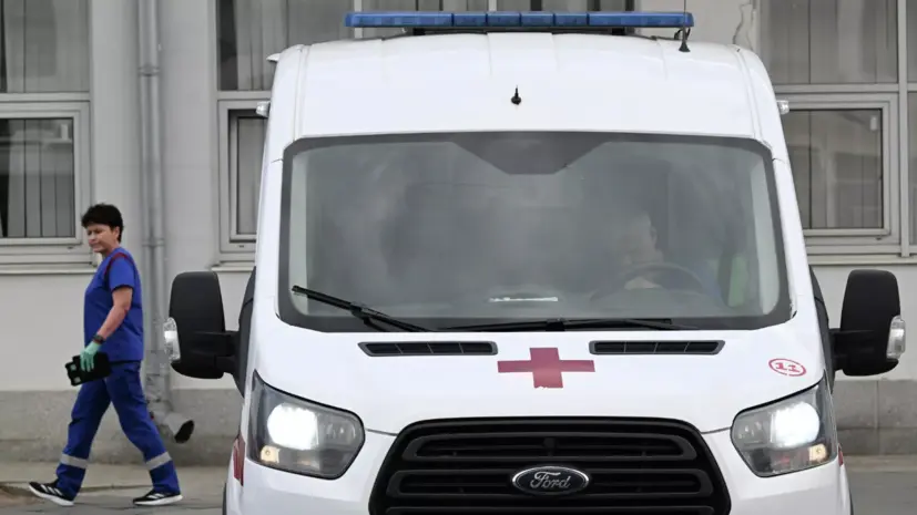На западе Москвы госпитализировали пять десятиклассников