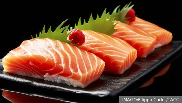 Эксперт: Красная рыба подорожала из-за лососевых вшей и климатической аномалии