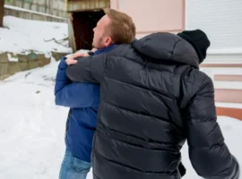 umvd rossii po primorskomu krayu operativno zaderzhalo opasnogo muzhchinu vo vladivostoke-tstpp-ru-0