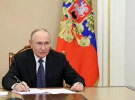 Владимир Путин и МИД России вручили почетные ранги Марату Бердыеву и Григорию Лукьянцеву vladimir putin i mid rossii vruchili pochetnye rangi maratu berdyevu i grigoriyu lukyanczevu-tstpp-ru-0