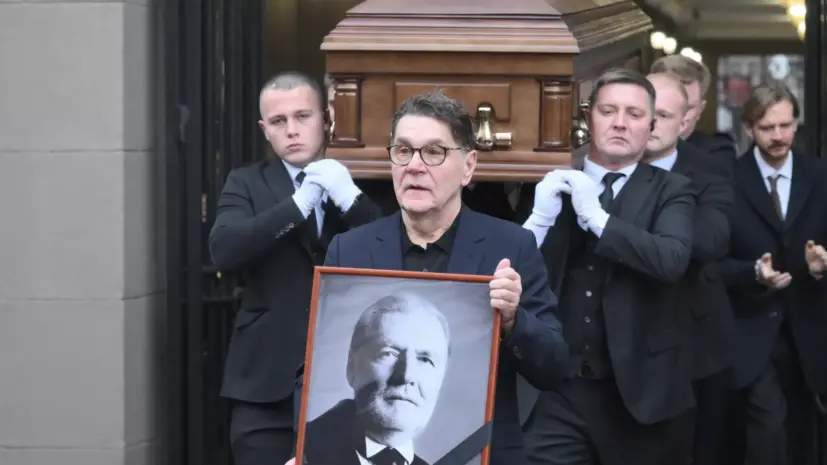 В Театре Вахтангова завершилось прощание с артистом Владимиром Симоновым