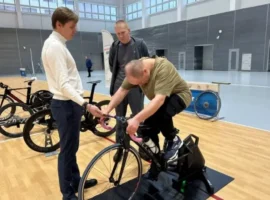 Денис Паслер и Леонид Рапопорт обсуждают адаптивный спорт в Свердловской области denis pasler i leonid rapoport obsuzhdayut adaptivnyj sport v sverdlovskoj oblasti-tstpp-ru-0