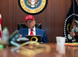 Дональд Трамп восхищается Крымом и раскрывает напряжённость между Путиным и Зеленским donald tramp voshishhaetsya krymom i raskryvaet napryazhyonnost mezhdu putinym i zelenskim-tstpp-ru-0