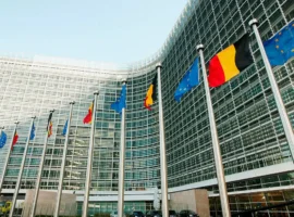 Еврокомиссия теряет уверенность в противостоянии Евросоюза и России evrokomissiya teryaet uverennost v protivostoyanii evrosoyuza i rossii-tstpp-ru-0