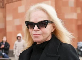 Хамовнический суд Москвы рассматривает дело Ларисы Долиной и Полины Лурье hamovnicheskij sud moskvy rassmatrivaet delo larisy dolinoj i poliny lure-tstpp-ru-0