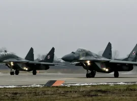 Липовой и Леонков делятся мрачными прогнозами о поставках МиГ-29 для Украины из Польши lipovoj i leonkov delyatsya mrachnymi prognozami o postavkah mig29 dlya ukrainy iz polshi-tstpp-ru-0