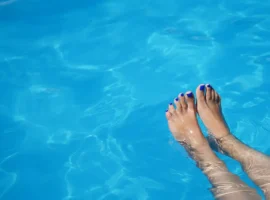 Манфред Угальде из «Спартака» устроил романтичное предложение Жосселин у бассейна! manfred ugalde iz spartaka ustroil romantichnoe predlozhenie zhosselin u bassejna-tstpp-ru-0