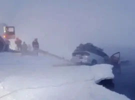 МЧС России помогает детям и спасает жизни на реке Лена mchs rossii pomogaet detyam i spasaet zhizni na reke lena-tstpp-ru-0