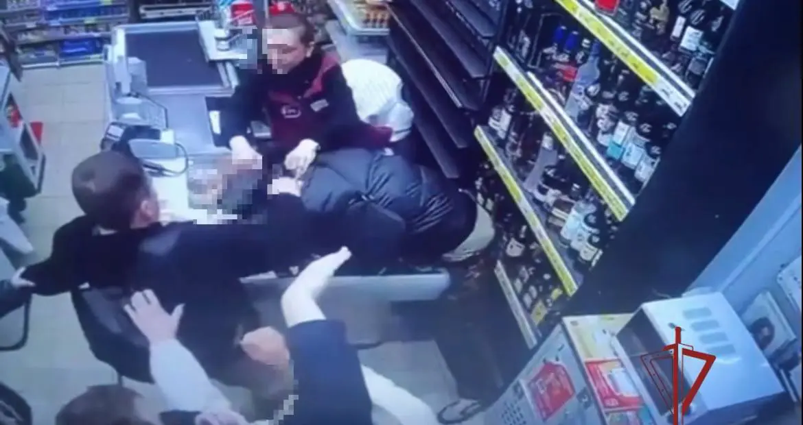 Мужчины напали на студентов в магазине на юго-востоке Москвы