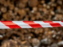 В Кургане сотрудники УМВД России выясняют детали происшествия у Go! Туристик v kurgane sotrudniki umvd rossii vyyasnyayut detali proisshestviya u turistik-tstpp-ru-0