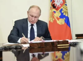 Владимир Путин вручил звание "Мать-героиня" жительницам Саратовской и Новосибирской областей vladimir putin vruchil zvanie matgeroinya zhitelniczam saratovskoj i novosibirskoj oblastej-tstpp-ru-0