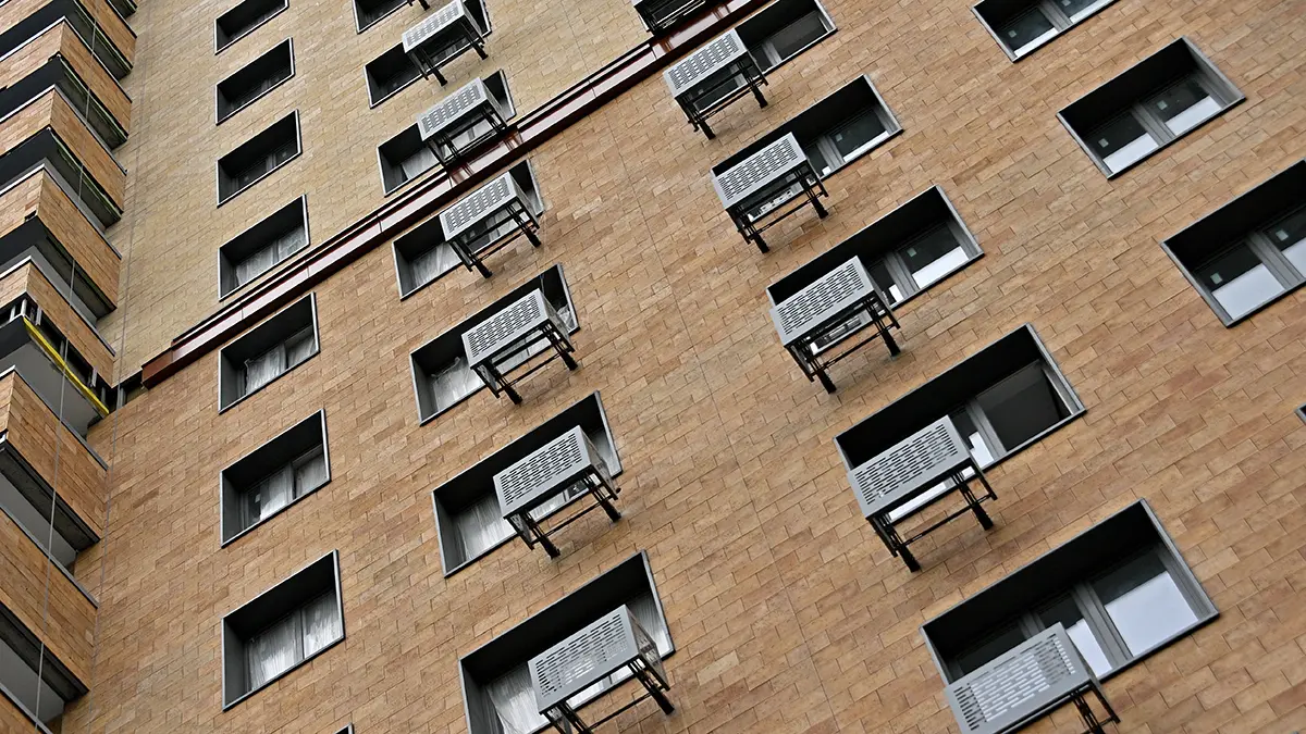 Владимир Ефимов: 15 домов возводят на западе столицы по программе реновации