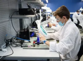 Яламовский УОМЗ («Швабе»/Ростех) усилил практику для студентов Техникума «Автоматика» yalamovskij uomz shvaberosteh usilil praktiku dlya studentov tehnikuma avtomatika-tstpp-ru-0