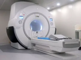 Денис Паслер представил инновационный МРТ с ИИ в СОКБ №1 denis pasler predstavil innovaczionnyj mrt s ii v sokb 1-tstpp-ru-0