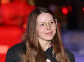 Джесси Кейв из «Гарри Поттера» с юмором использует OnlyFans для мечты dzhessi kejv iz garri pottera s yumorom ispolzuet dlya mechty-tstpp-ru-0