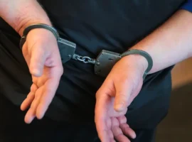 Мужчину в церковных одеждах задержали благодаря прихожанам muzhchinu v czerkovnyh odezhdah zaderzhali blagodarya prihozhanam-tstpp-ru-0