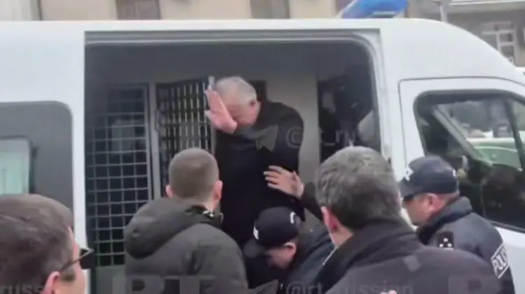Появились кадры освобождения предпринимателя Карапетяна из СИЗО