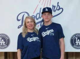 Рикардо Пульес-Рябов открывает россиянам путь в Главную лигу Бейсбола rikardo pulesryabov otkryvaet rossiyanam put v glavnuyu ligu bejsbola-tstpp-ru-0